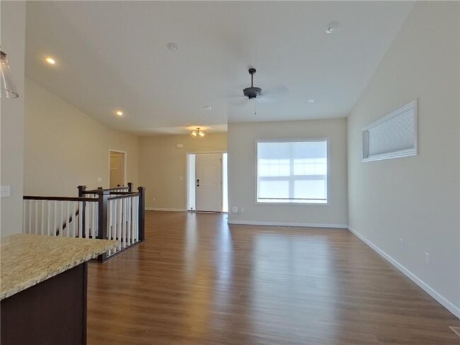Foto del edificio - 1341 Meadow Ln