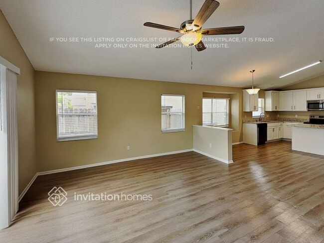 Foto del edificio - 12515 Ringwood Ave