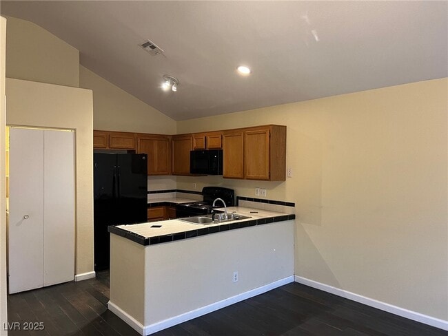 Building Photo - 2121 Sun Swept Way