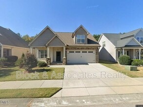 Building Photo - 100 Scarlet Bell Dr