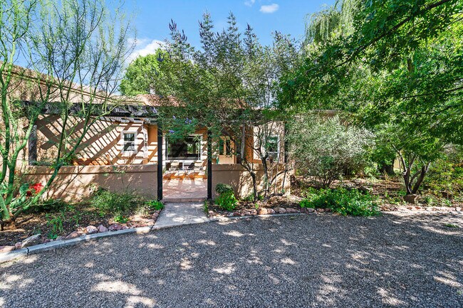 Foto del edificio - 5435 King Pl