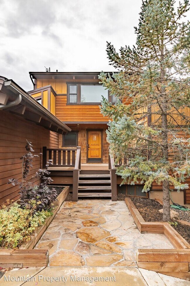 Building Photo - 5 br, 4 bath House - 6419 N Mountain View ...