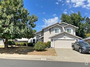 Building Photo - 250 Arcadia Dr