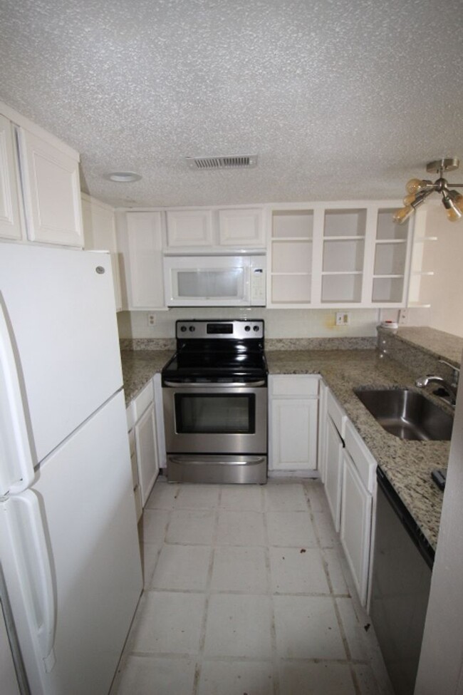 Foto del edificio - Spicewood Townhome for rent