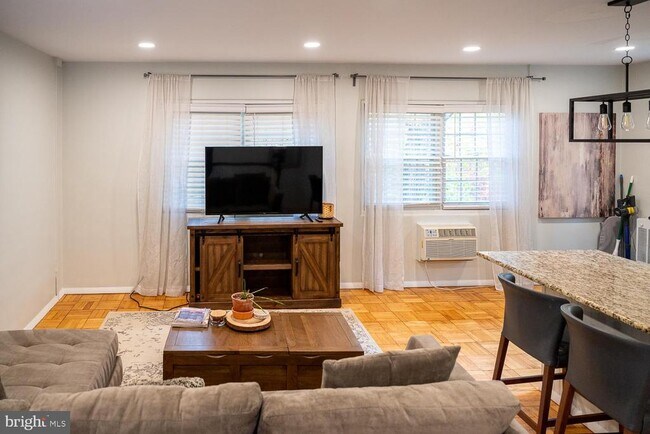 Foto del edificio - 3626 Gunston Rd