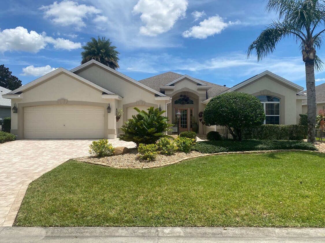 Foto principal - Exquisite - Turnkey, 3 bed + 2 1/2 Bath + ...