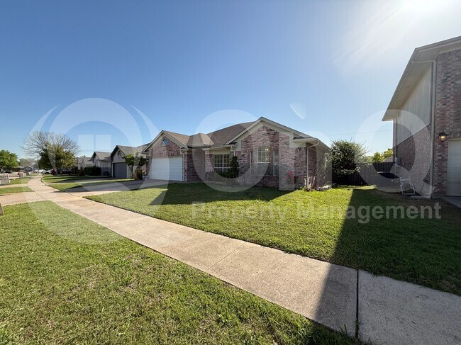 Foto del edificio - 6717 Smallwood Dr