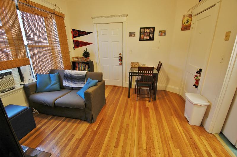 Primary Photo - 32 Westland Ave