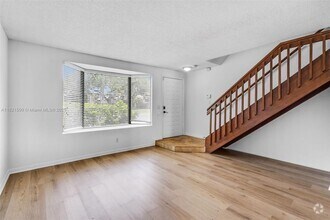 Building Photo - 10202 SW 77th Ct