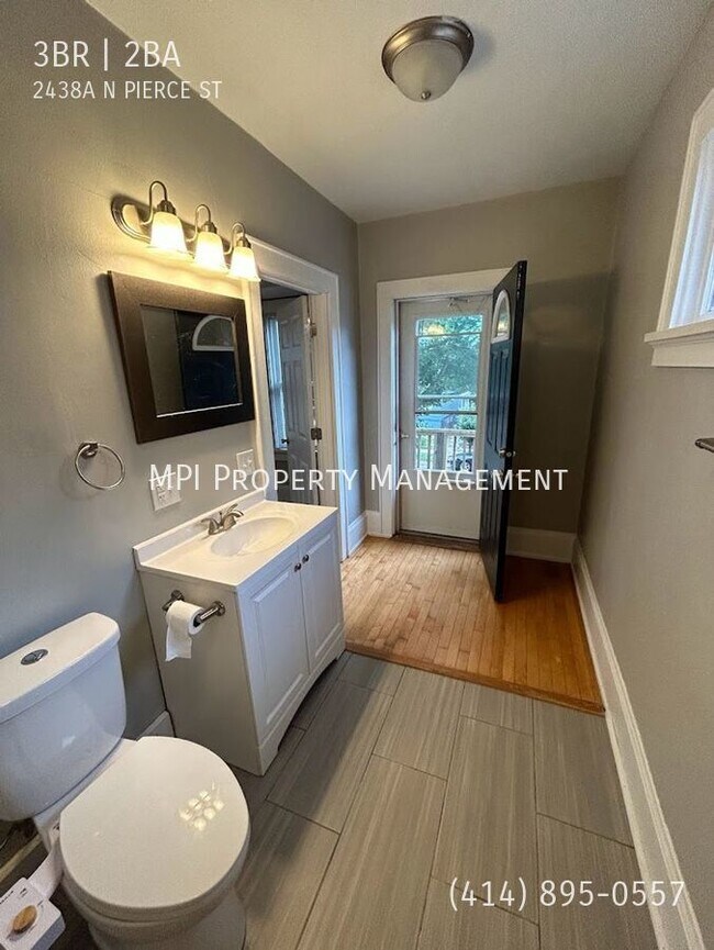 Foto del edificio - 2438A N. Pierce Street - 3 Bedroom, 2 Bath...