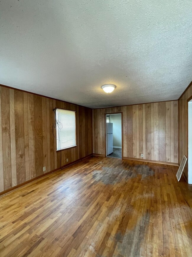Foto del edificio - 3137 Lake Forest Dr