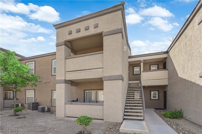 Foto del edificio - 6650 W Warm Springs Rd