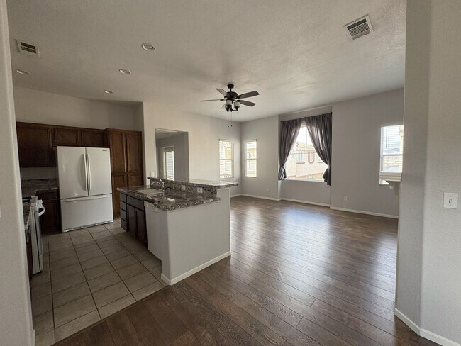 Building Photo - Two Bedroom Condo in Scripps Ranch Availab...