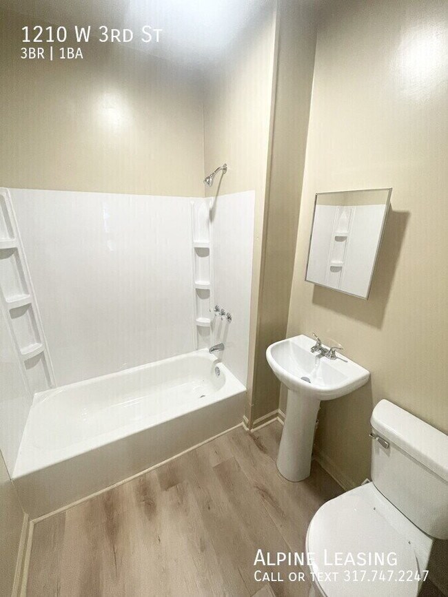 Foto del edificio - 1210 W 3rd St