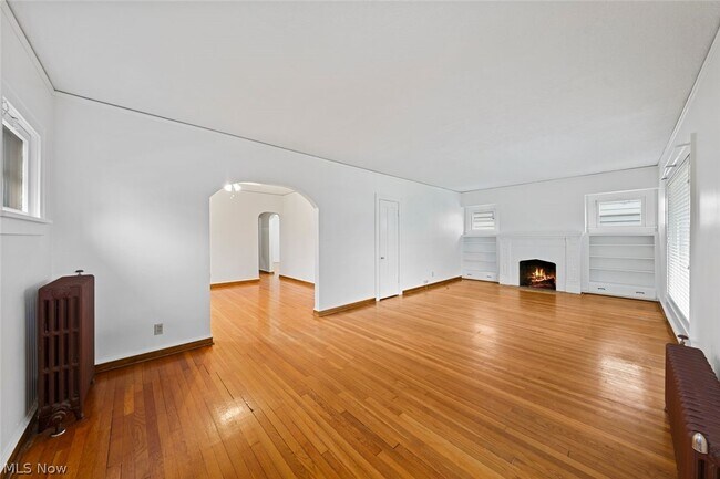 Building Photo - 3850 Mayfield Rd
