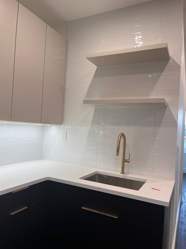 Building Photo - 276 Hoboken Ave