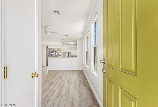 Building Photo - 2520 Bottle Palm Ct