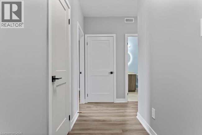 Photo du bâtiment - 5002 King St