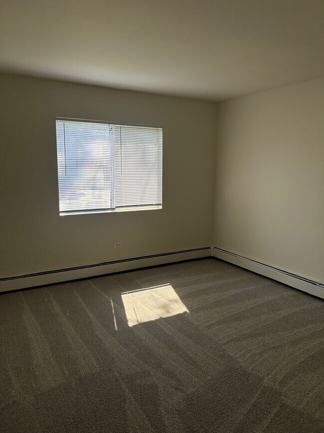 Foto del edificio - 2242 W Nichols Rd