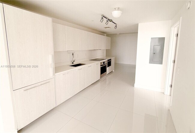 Foto del edificio - 501 NE 31st St