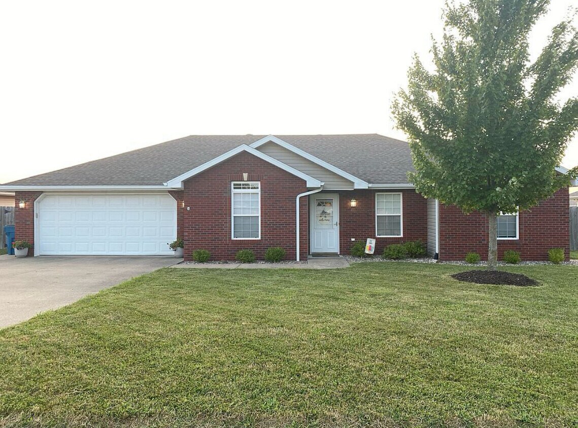 Primary Photo - 110 Arnold Dr