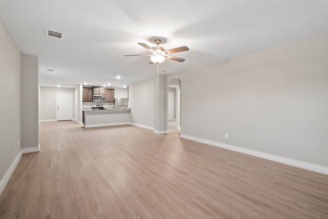 Building Photo - 6230 El Cobre Dr