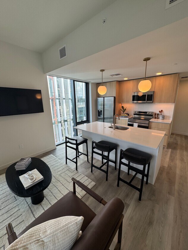 Foto principal - 144 NW 32nd St