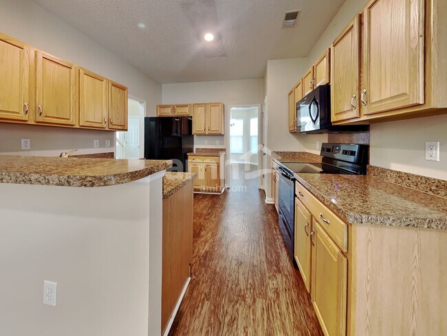 Foto del edificio - 60 Creek Bend Dr