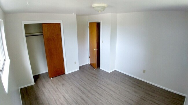 Typical bedroom - 1243 Miller St