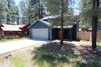 Building Photo - 462 Kiowa