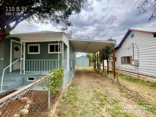 Foto del edificio - 3 bed/1 bath in Bisbee! Renovated, garage,...