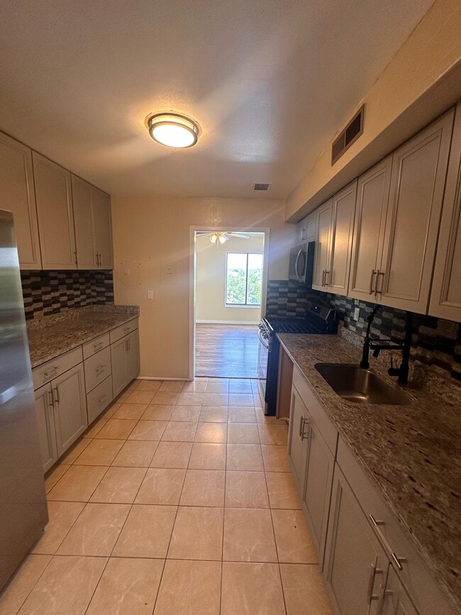 Photo - 6001 Arlington Blvd Apartment