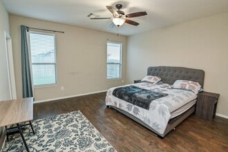 Building Photo - 15406 Key Crest Ln