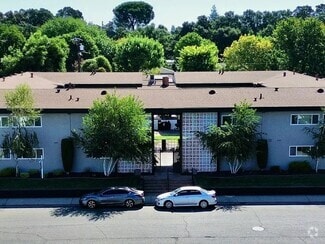 Building Photo - 7734 Brentwood Dr