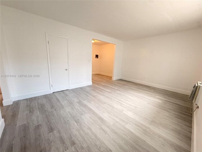 Building Photo - 811 81st St