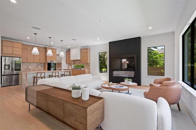 Foto del edificio - 6564 Lagoon St