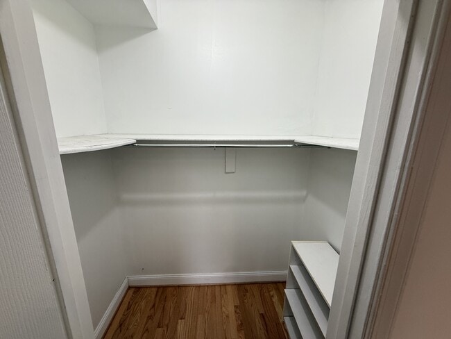 Foto del edificio - 1450 Newton St NW