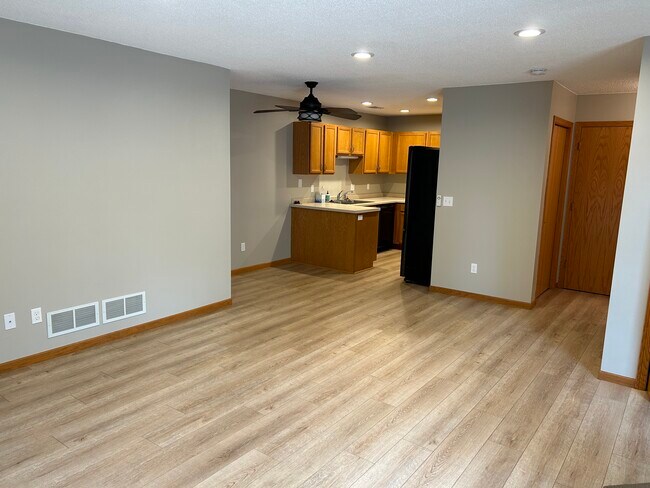 Building Photo - 1237 Heather Ln