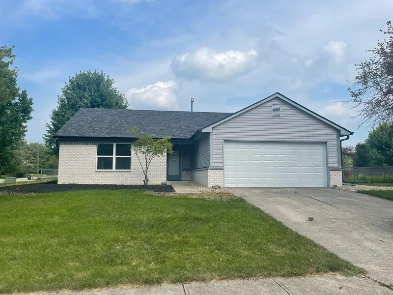 Foto principal - 7461 Cobblestone E Dr