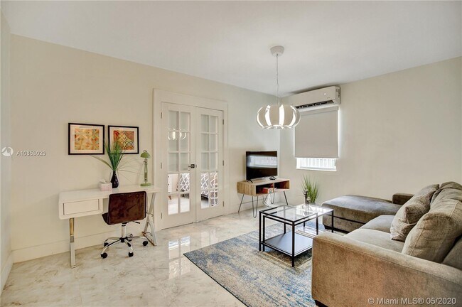 Foto del edificio - 174 NE 47th St