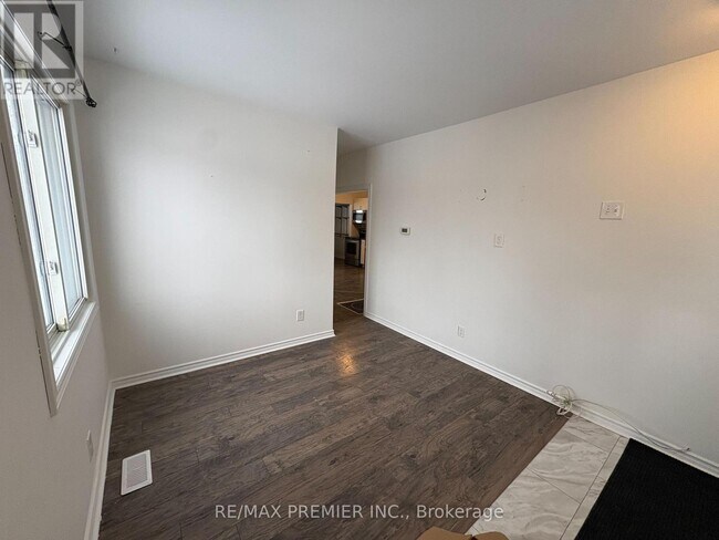 Photo du bâtiment - 55 Henry St