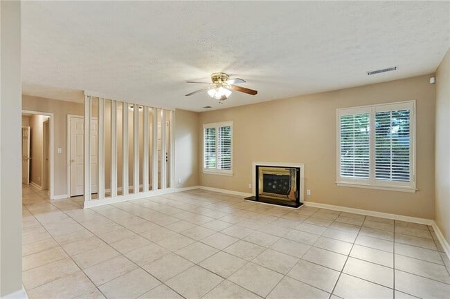 Foto del edificio - 2949 Torreya Way SE