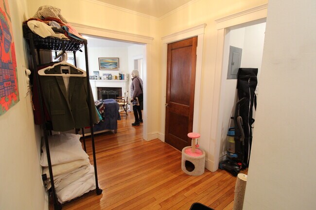 Foto del edificio - 37 Concord Ave