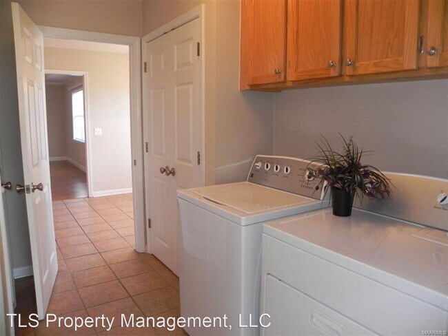 Building Photo - 4 br, 2.5 bath House - 103 Rachel Drive 1