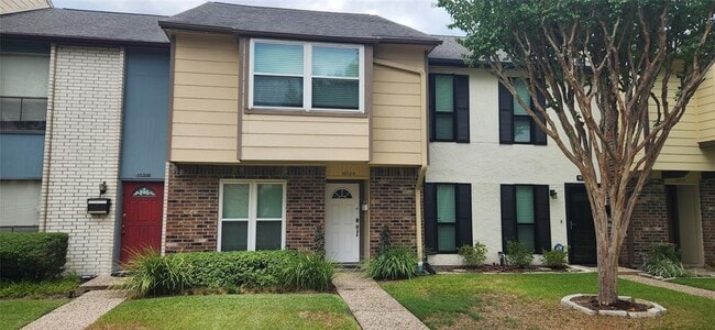 Photo - 10320 Longmont Dr Apartment