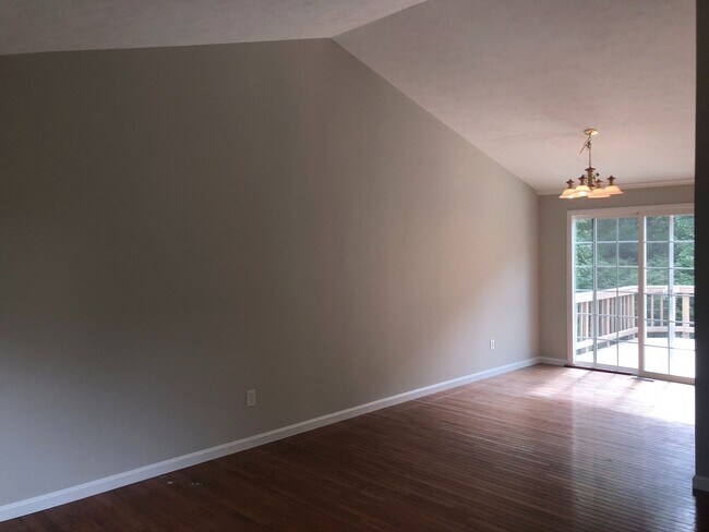 Foto del edificio - 3852 Beech Down Dr