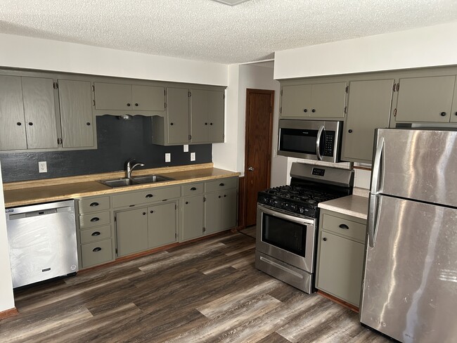 Kitchen - 5109 Washington St NE