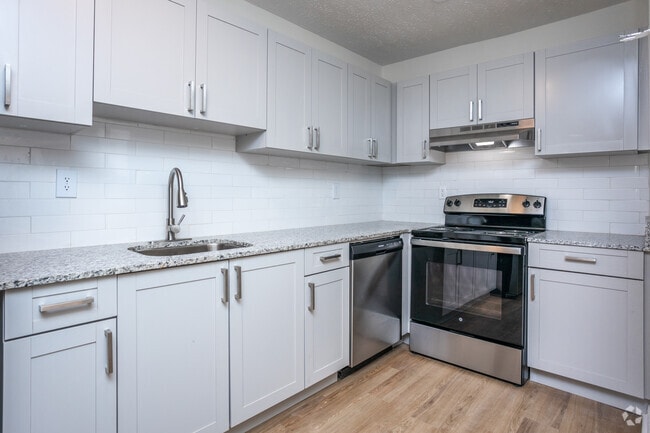 Interior Photo - Canopy West Apartments