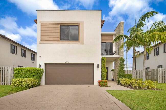 Foto del edificio - 21040 NE 2nd Ct