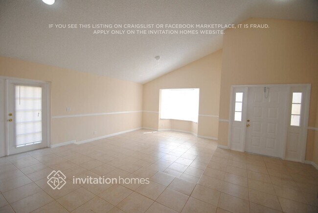 Foto del edificio - 4475 NW 99th Ave